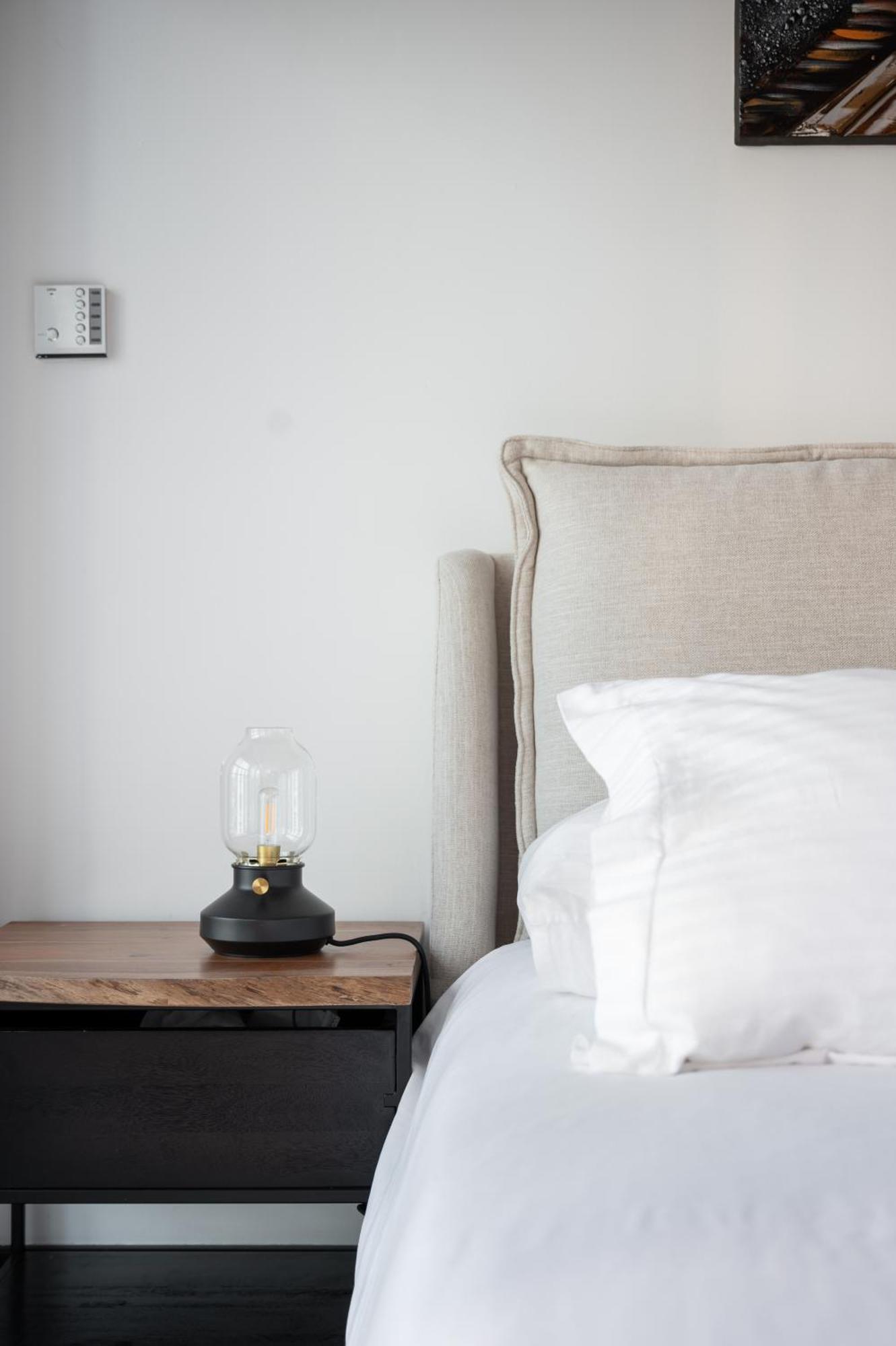 Upscale Studio Full Lake View In Goldcrest View Tower Dubai Ngoại thất bức ảnh
