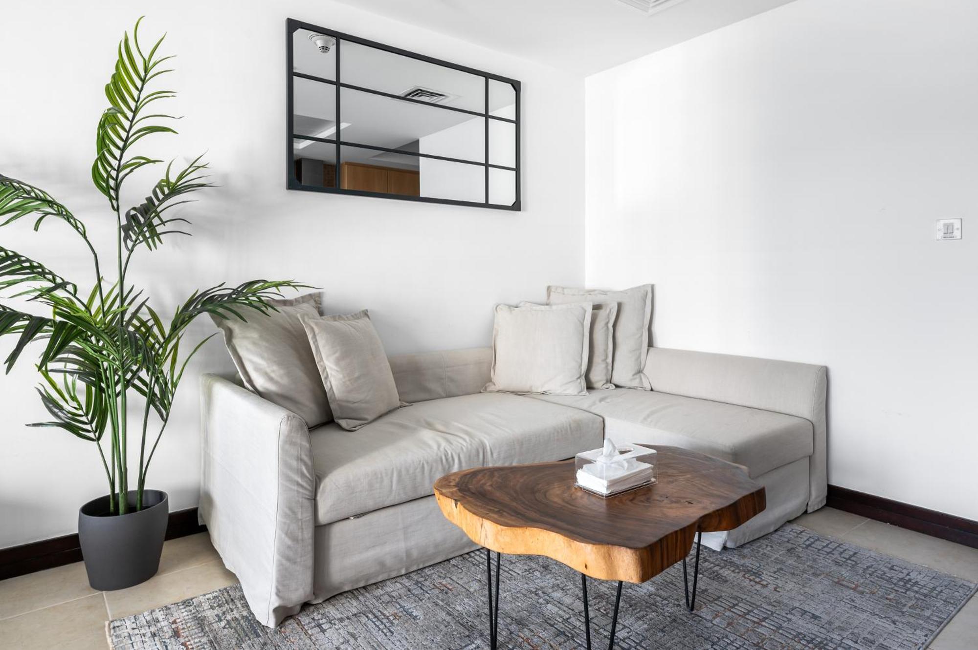 Upscale Studio Full Lake View In Goldcrest View Tower Dubai Ngoại thất bức ảnh